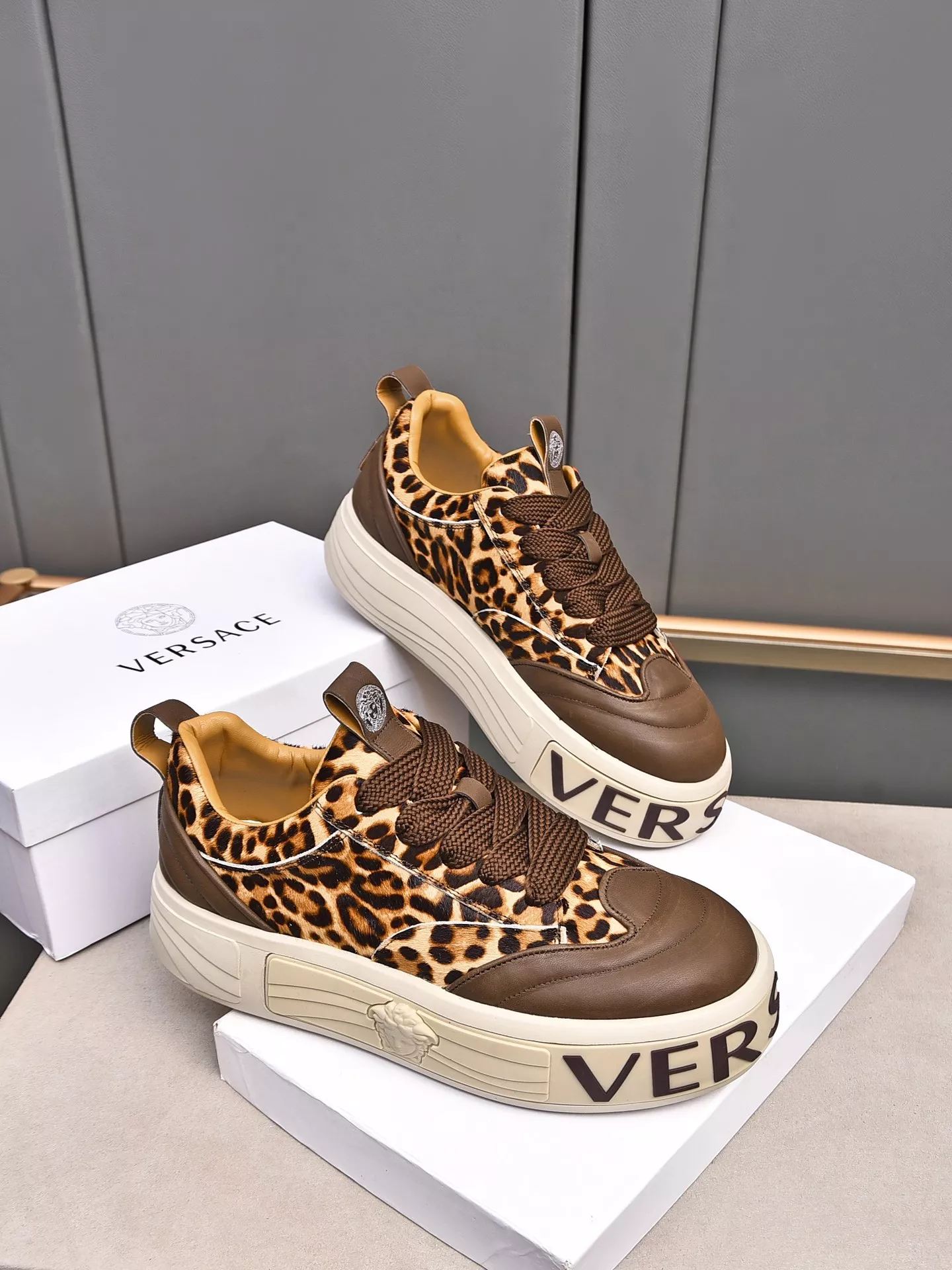 versace decontractees chaussures pour homme s_12746333